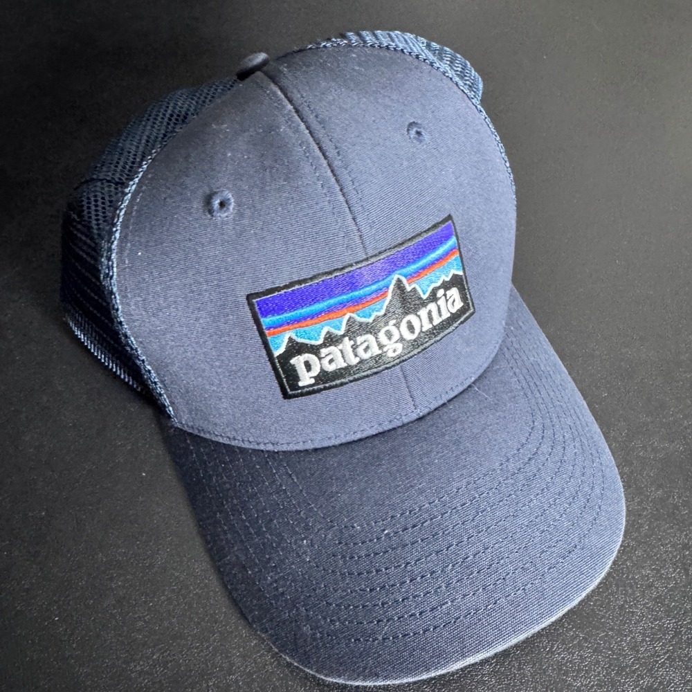 Patagonia Trucker Hat Mens OSFA Navy Blue Solid P-6 Logo Mesh Snapback Cap